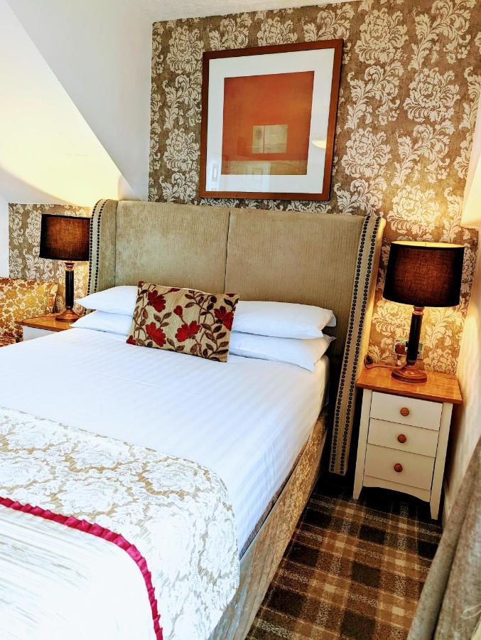 Brookside & Restaurant ,suitable For Solo Travelers, Couples, Families, Groups Education Trips & Contractors Welcome 3*