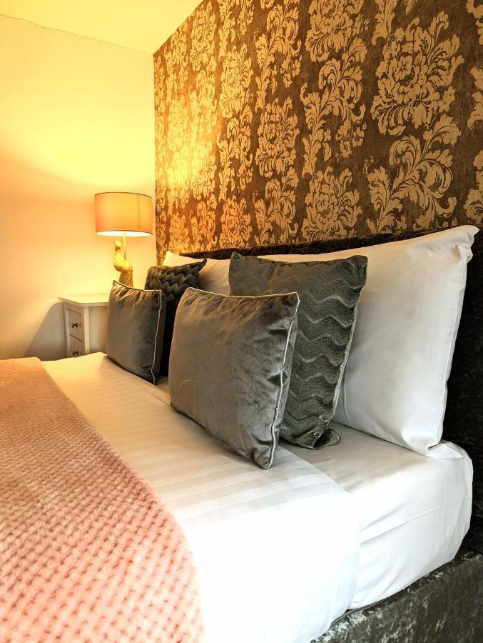 Hotel Brookside & Restaurant ,suitable For Solo Travelers, Couples, Families, Groups Education Trips & Contractors Welcome