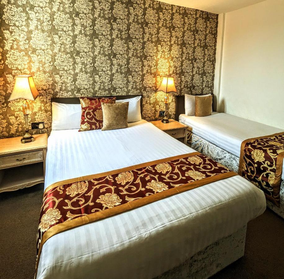 Brookside & Restaurant ,suitable For Solo Travelers, Couples, Families, Groups Education Trips & Contractors Welcome Hotel Chester