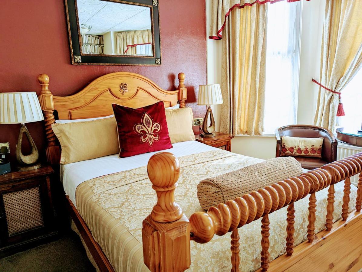 Hotel Brookside & Restaurant ,suitable For Solo Travelers, Couples, Families, Groups Education Trips & Contractors Welcome 3*