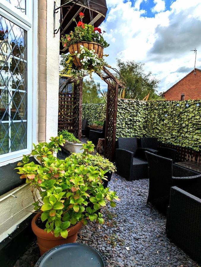 Hotel Brookside & Restaurant ,suitable For Solo Travelers, Couples, Families, Groups Education Trips & Contractors Welcome Chester