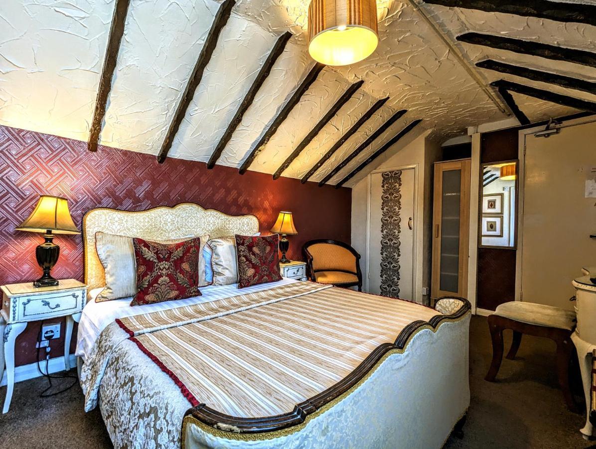 Brookside & Restaurant ,suitable For Solo Travelers, Couples, Families, Groups Education Trips & Contractors Welcome