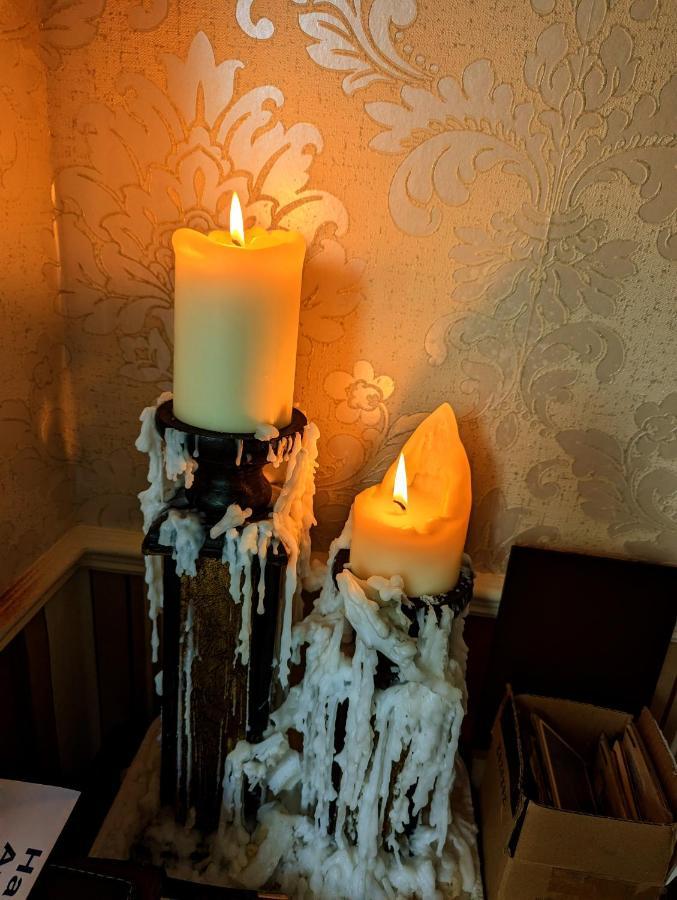 Brookside & Restaurant ,suitable For Solo Travelers, Couples, Families, Groups Education Trips & Contractors Welcome 3* Chester