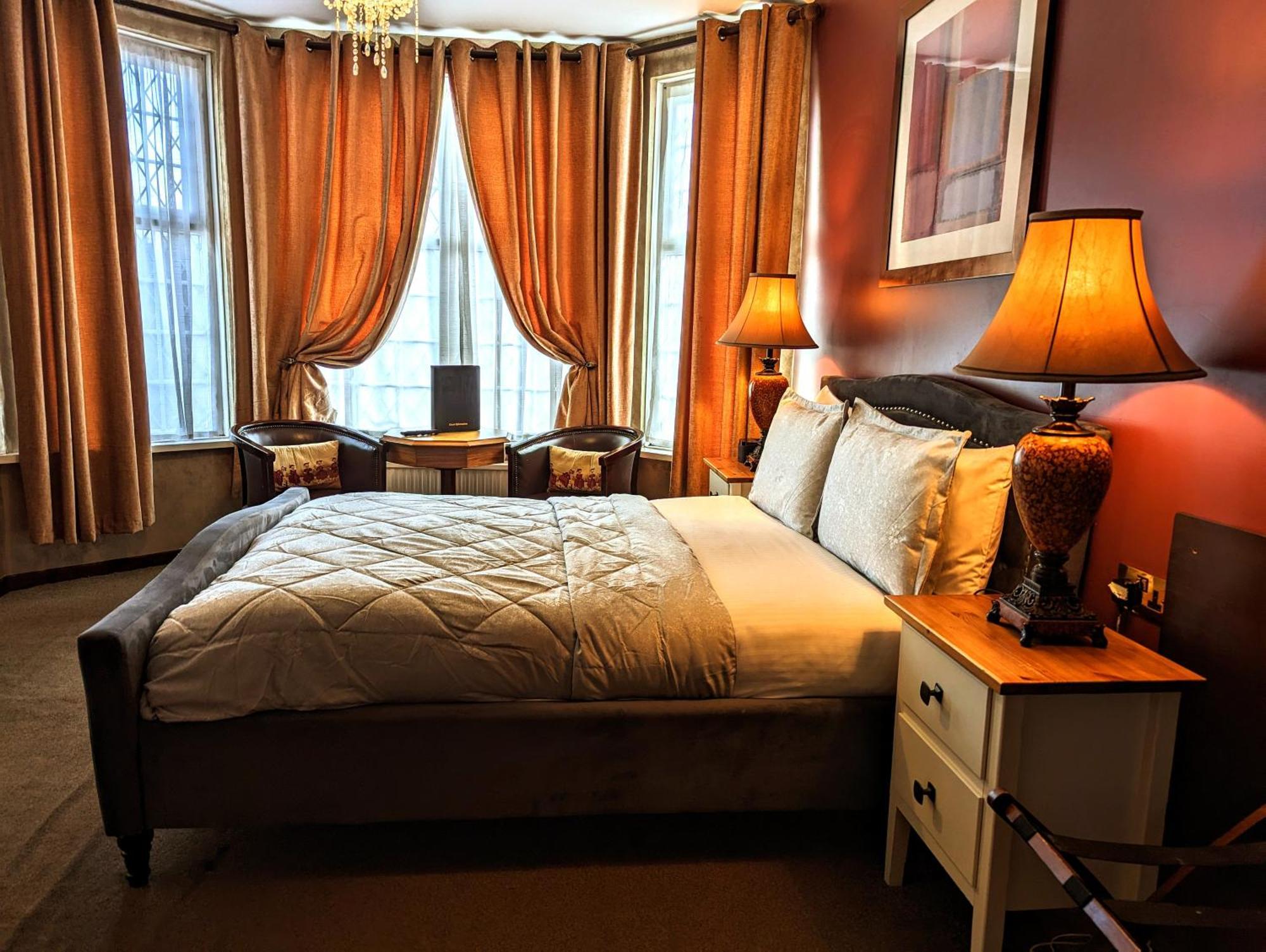 Brookside & Restaurant ,suitable For Solo Travelers, Couples, Families, Groups Education Trips & Contractors Welcome Chester