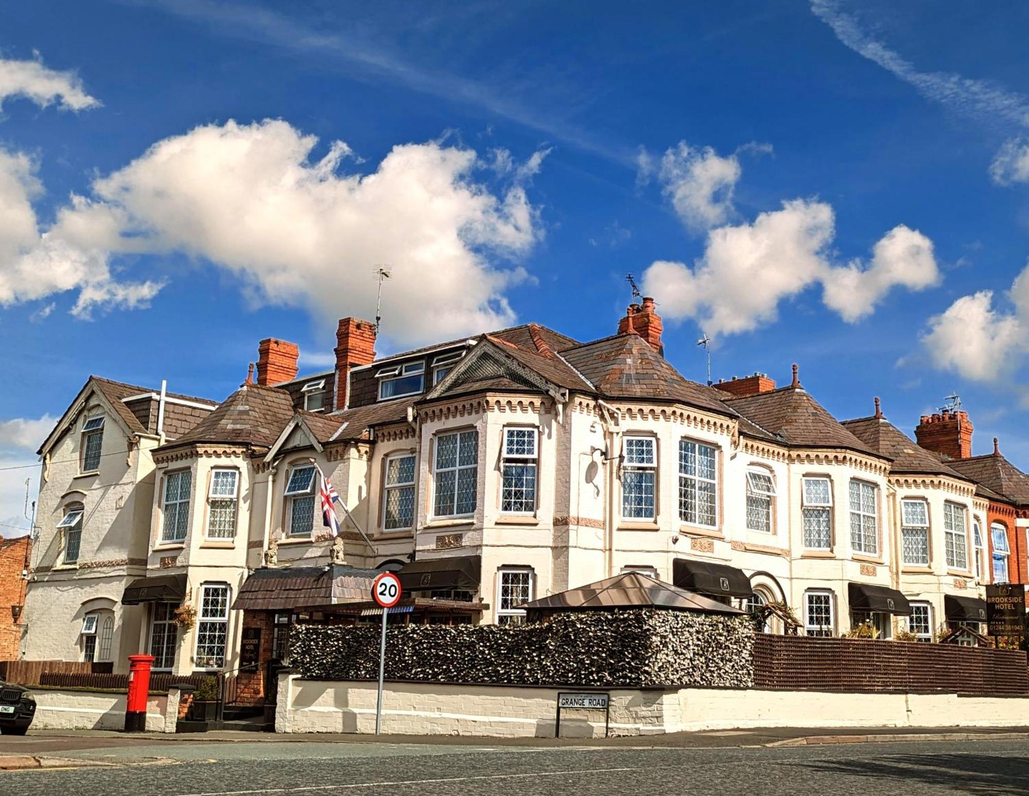 Brookside & Restaurant ,suitable For Solo Travelers, Couples, Families, Groups Education Trips & Contractors Welcome Chester