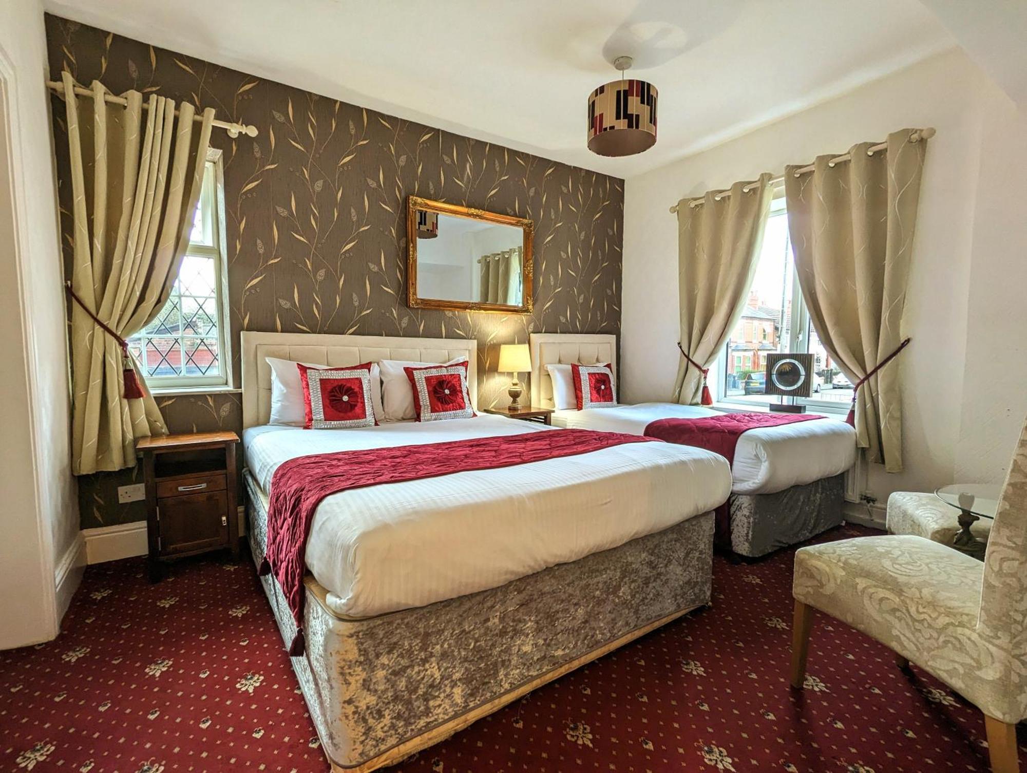 Brookside & Restaurant ,suitable For Solo Travelers, Couples, Families, Groups Education Trips & Contractors Welcome Chester