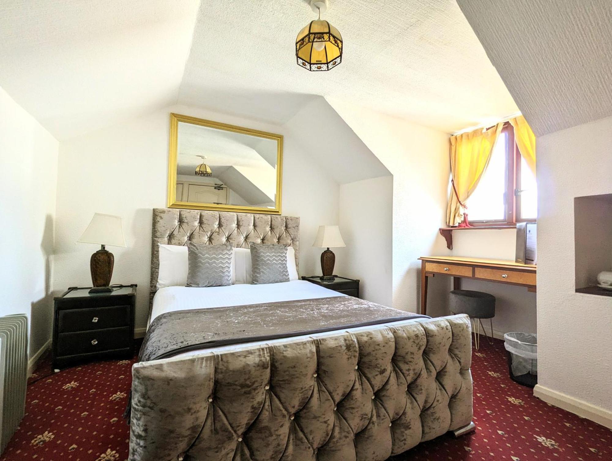 Brookside & Restaurant 3* Chester