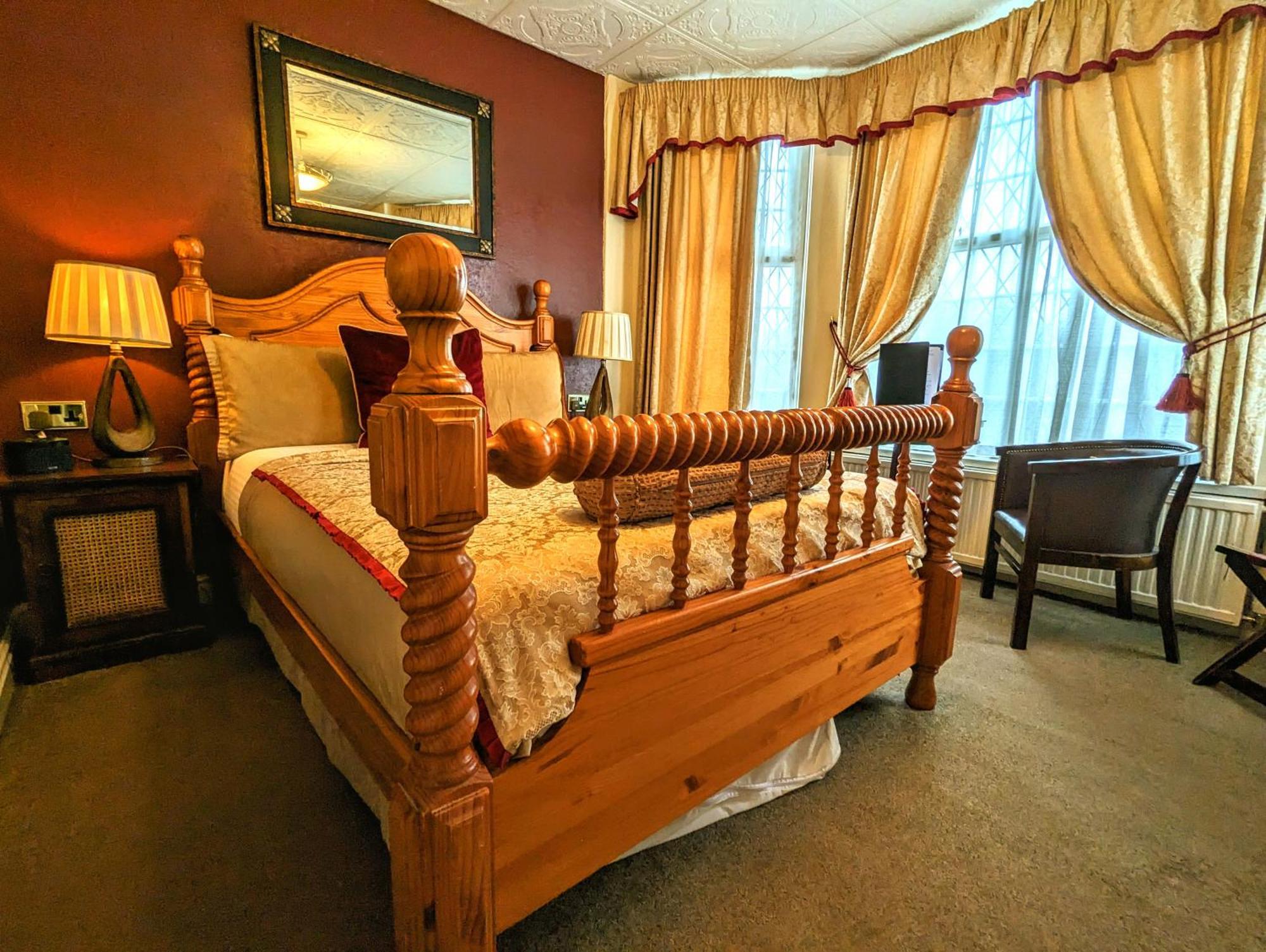 Brookside & Restaurant Chester